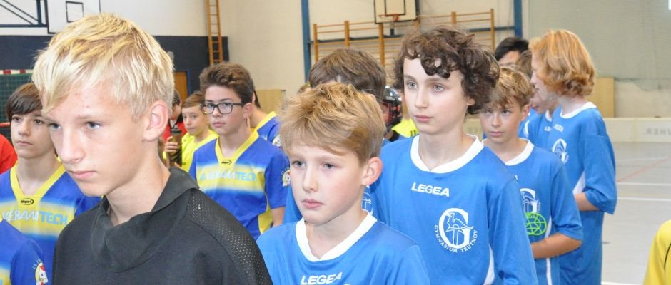 Studenti nižšího gymnázia se zapojili do florbalových soutěží