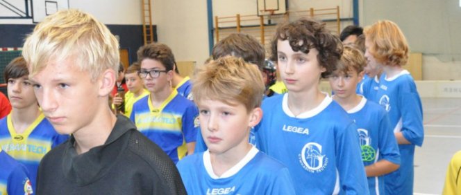 Studenti nižšího gymnázia se zapojili do florbalových soutěží